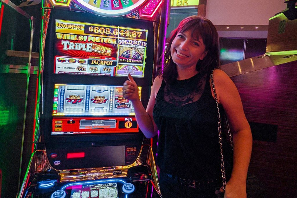 Play Casino Games That You Want and Win Money